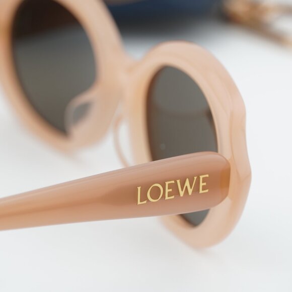 Loewe LW40147F 72E Geometric Sunglasses – Pink\\Brown main image 9